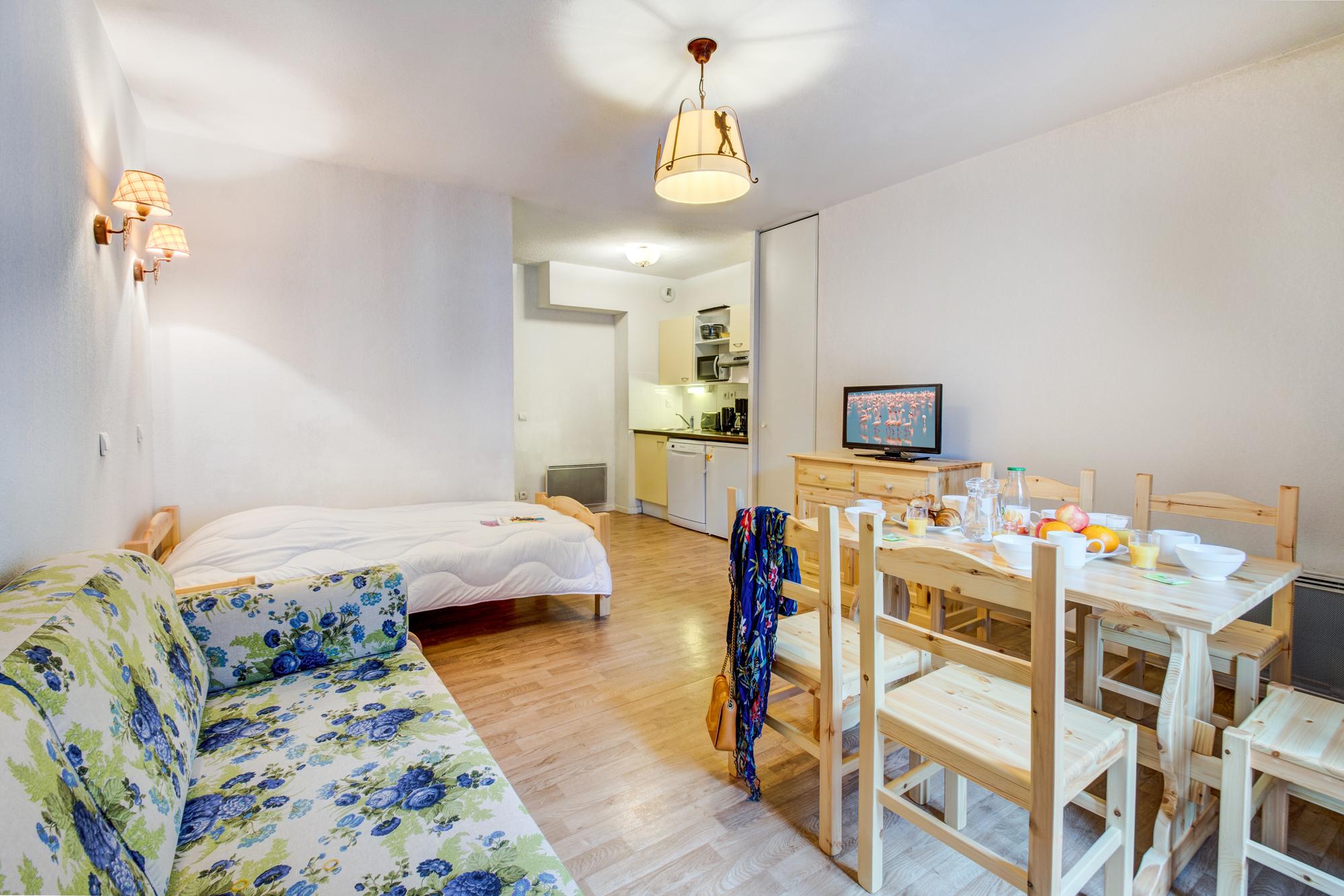 Vacanceole - Residence Illixon Bagnères-de-Luchon エクステリア 写真
