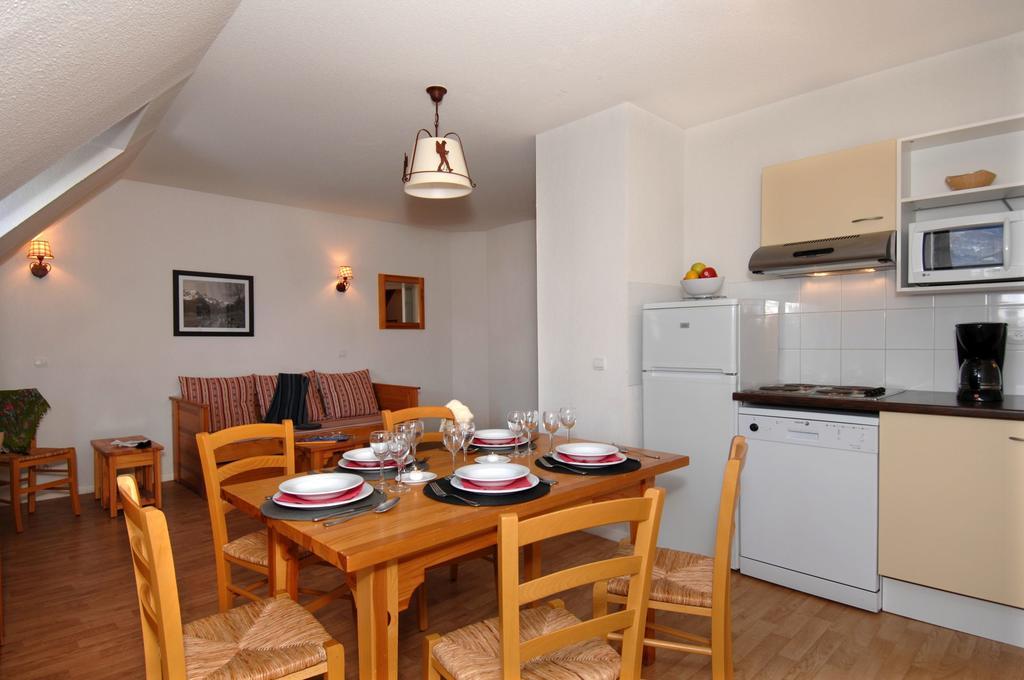Vacanceole - Residence Illixon Bagnères-de-Luchon エクステリア 写真