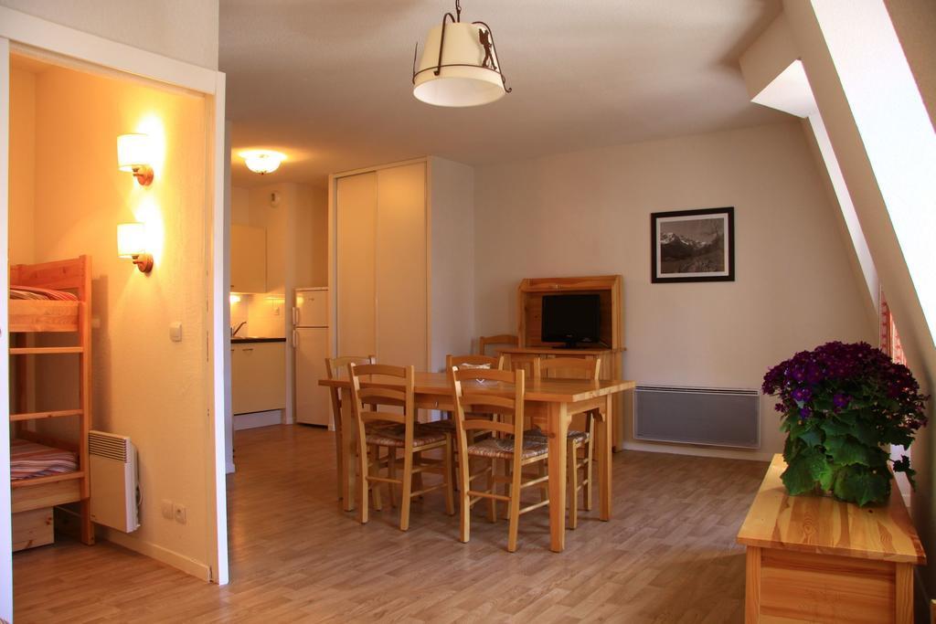 Vacanceole - Residence Illixon Bagnères-de-Luchon エクステリア 写真